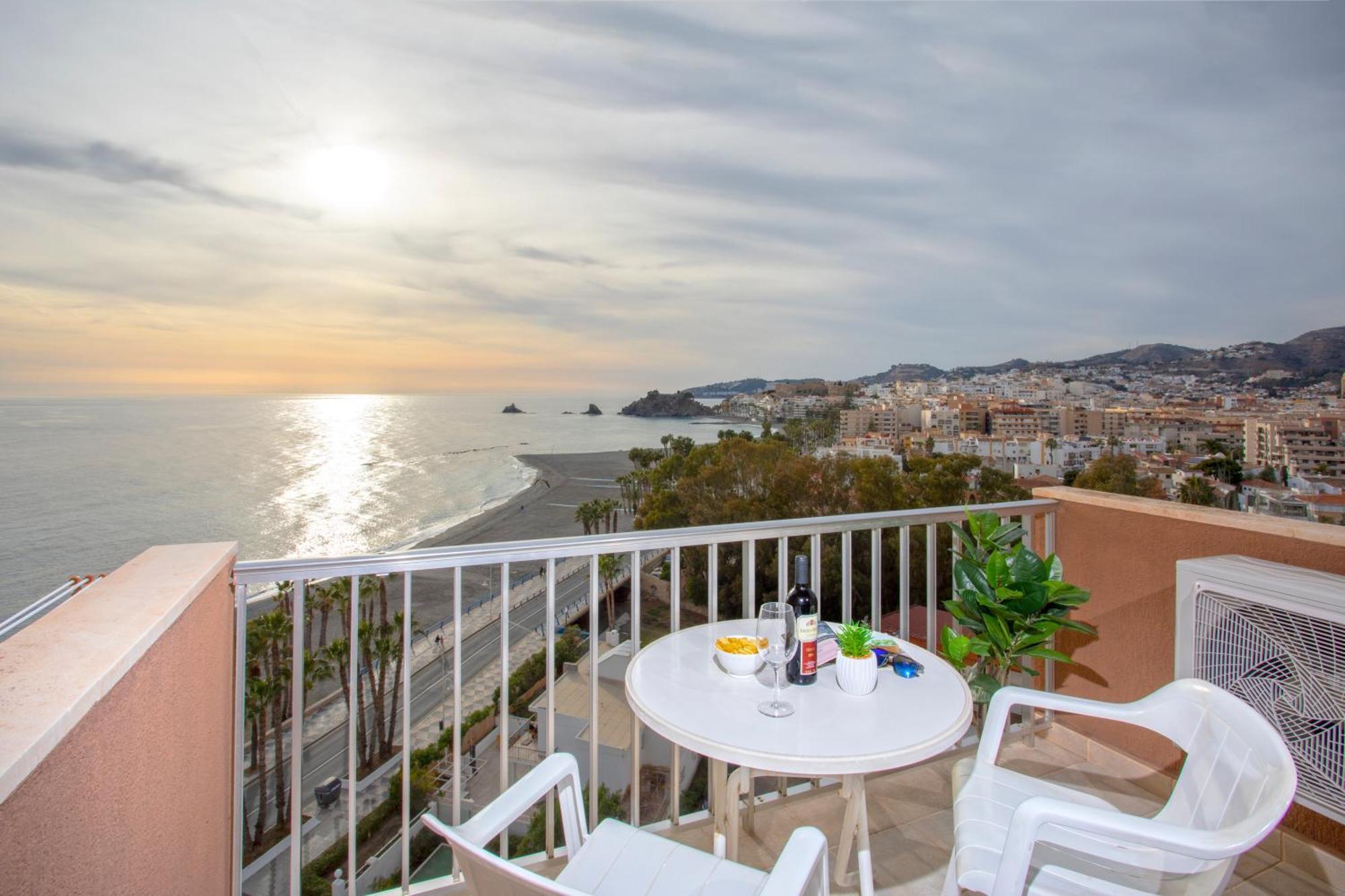 1003 - Seafront Apartment On El Paseo - Air Conditionning - Wi-Fi - Smart Tv อัลมูเญการ์ ภายนอก รูปภาพ